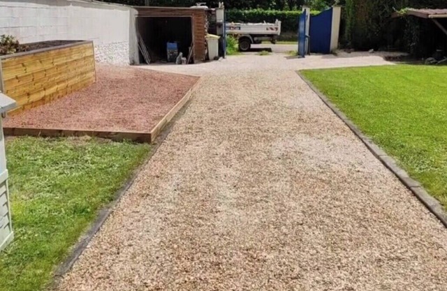 Animaux Acceptés , 3 Jaccuzis, Jardin de Paysagiste, Grand lit Confortable,