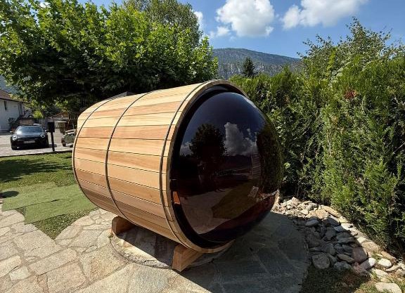 Annecy LakeLodge Lakeside Modern 7 bedroom Retreat