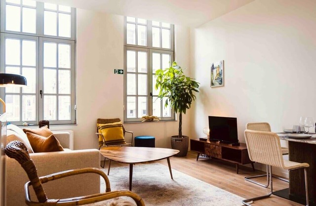 Antwerp Terrace Haven: 1-BR Oasis in the Centre
