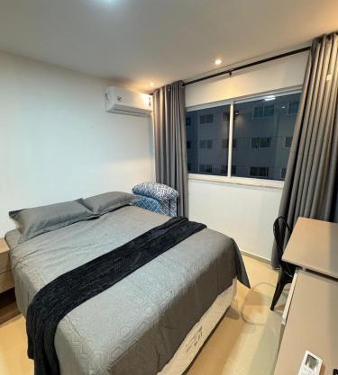 Ap próx ao shopping com garagem, piscina e ar