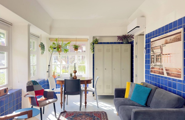 Aparment in former bathhouse. Free parking