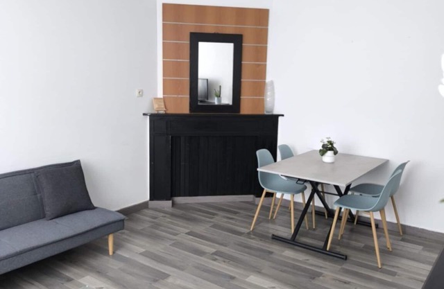 APART 1 located 100 m from the beach