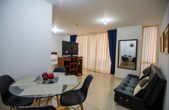 Apartaestudio atractivo, confortable, muy completo, familiar