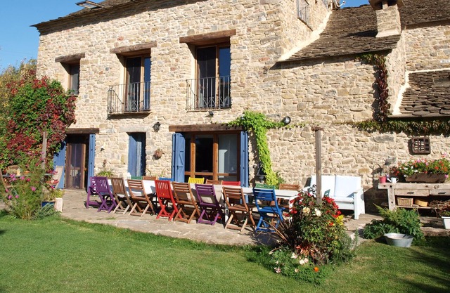 Apartament in a beautiful stone house. Two beds or French bed