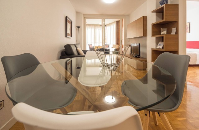 Apartamento a 2 Minutos Caminando de la Clínica Universitaria