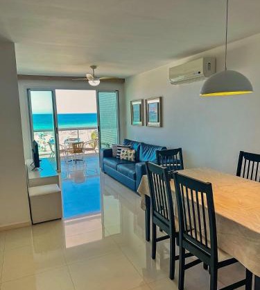 Apartamento Clean com Vista para a Praia do Forte - Cabo Frio