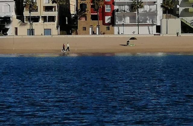 Apartamento con Jacuzzi a PIE de Playa , Zona LA Costilla , Centro