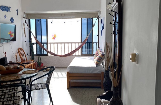 Apartamento con playa y piscina