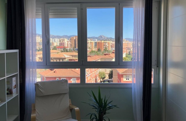 Apartamento muy Luminoso y Excelente Ubicacion