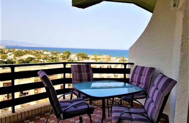 Apartamento Roquetas de Mar Urbanización, 2 dormitorios, Gran Terraza con vista al mar, wi-fi, parking y piscina