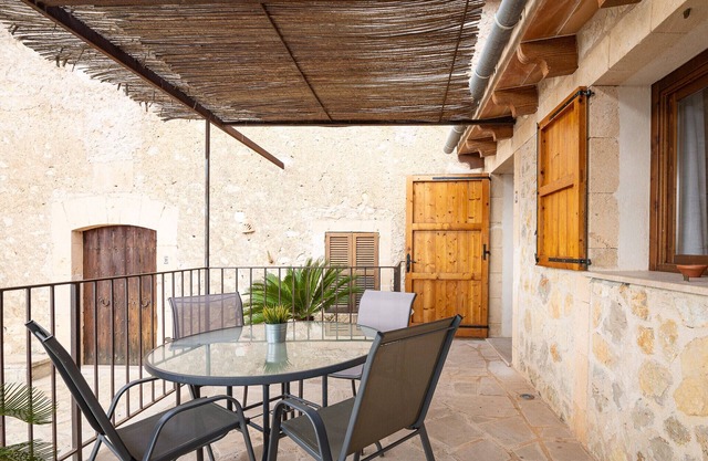 Apartamento Son Calo A by Rentallorca