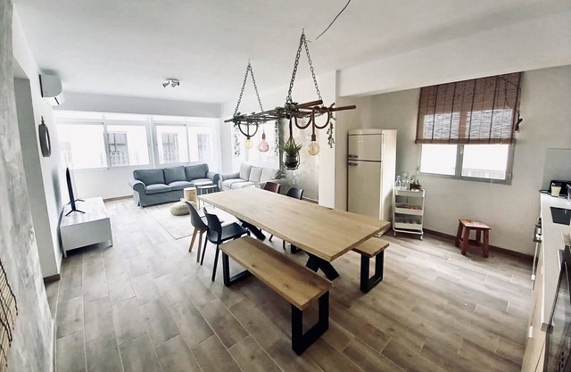 Apartamento superior en la Plaza Los Chinorros!