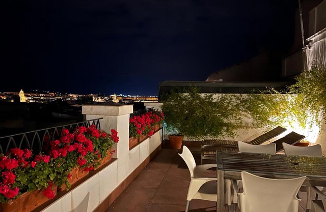 Apartamentos Alfonso XIII Parking