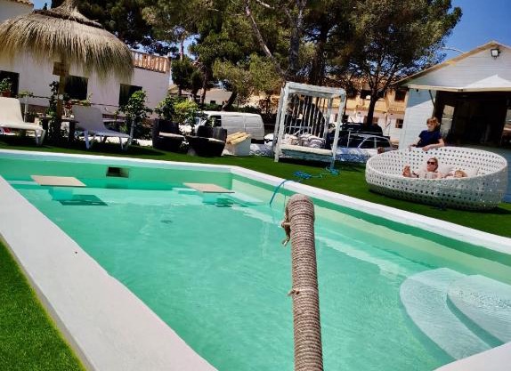 Apartamentos Cala Angila
