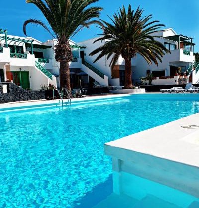 Apartamentos LlAMAR