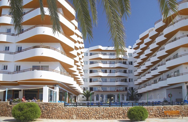 Apartamentos Mar y Playa