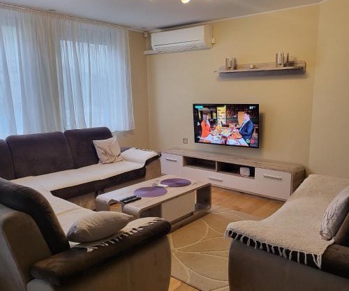 APARTMAN CENTAR BULEVAR EX sa GARAZOM