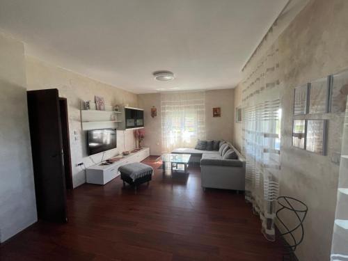 Apartman FM