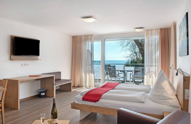Apartment 'Typ A2 2 Obergeschoss Nummer 13' with Shared Terrace, Shared Garden and Wi-Fi
