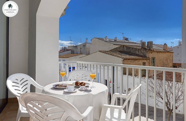 Apartment near the beach very well equipped and central, ideal for families