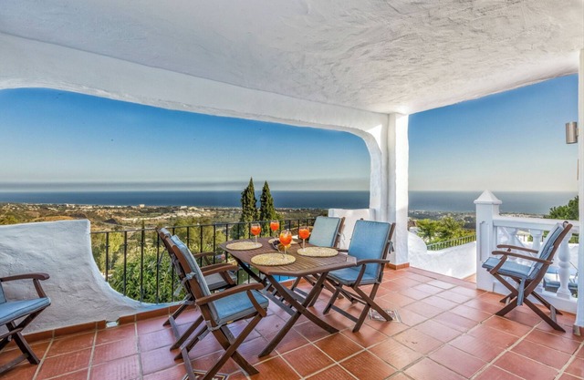 Apartment '103-Penthouse' with Sea View, Wi-Fi and Air Conditioning