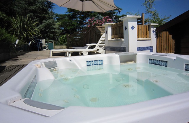 Apartment 15 km from the beach, jacuzzi, sauna, sleeps 5, fully equipped