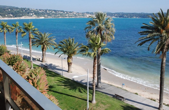Apartment 2 Rooms + Terrace 10 m² -Front de Mer, Face Plage de Sable