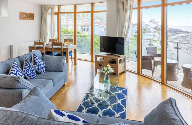 Apartment 22, Horizon View