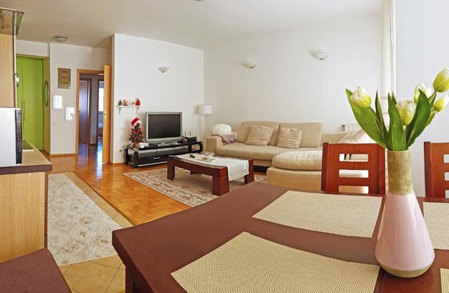 Apartment 31