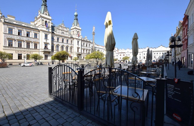 Apartment 4 is situated in the old centre of Pardubice.