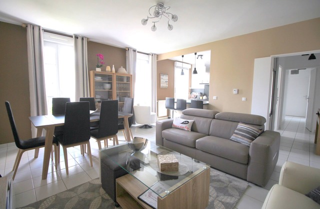 Apartment 6pax Square Elysee Square Tuscan Square, 10min Disneyland (DANUBE 2)