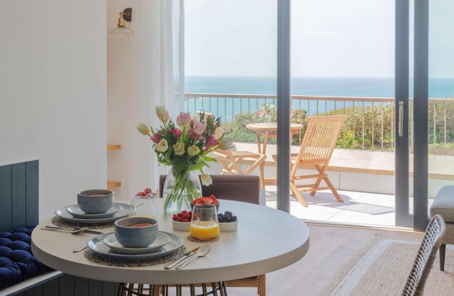 Apartment 8, Forest Cove