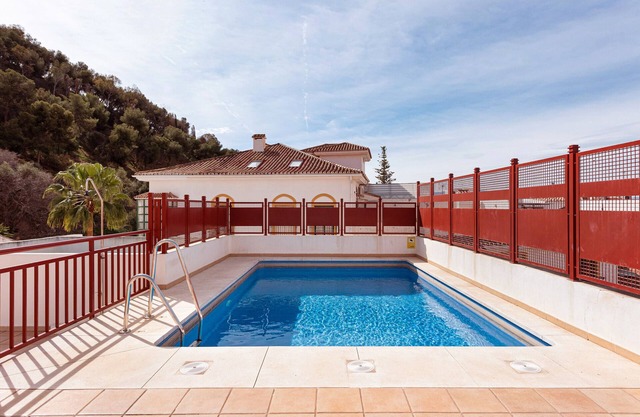Apartment 'Agua 21' with Shared Pool, Wi-Fi and Air Conditioning