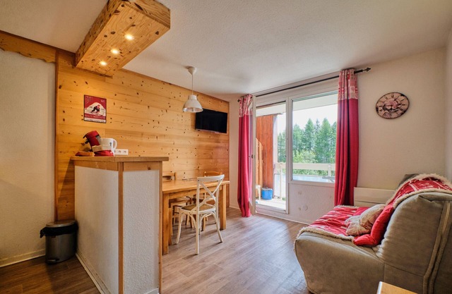 Apartment 'Appartement Alpe D'huez' with Balcony