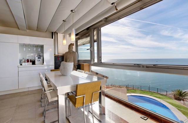 Apartment 'Atico Con Impresionantes Vistas' with Sea View, Wi-Fi and Air Conditioning