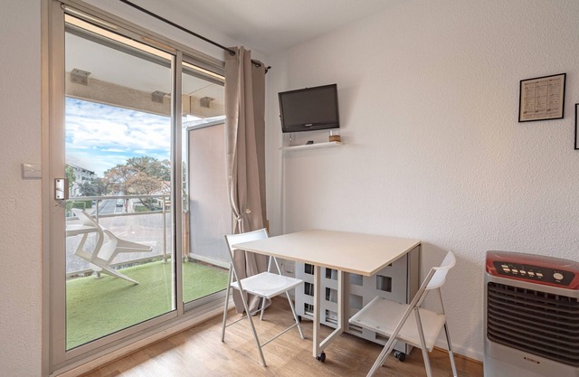 Apartment 'Cosy Le Phoebus' with Balcony and Wi-Fi