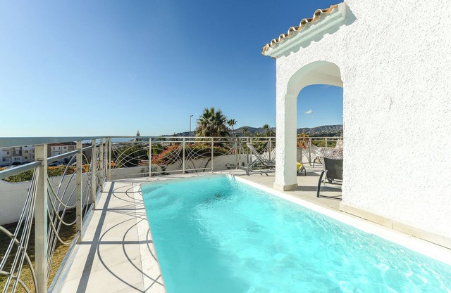 Apartment 'Casa Feliz' with Sea View, Private Pool and Wi-Fi