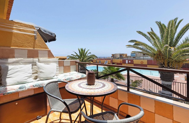 Apartment "Casa Nicole Sea View" with Sea View, Pool, Garden & Terrace