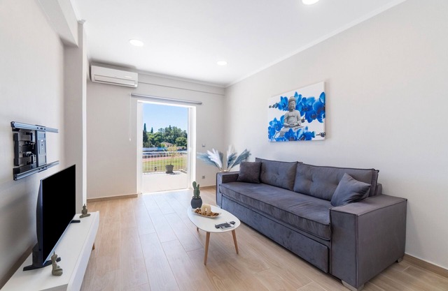 Apartment 'Corfu Center Deluxe' with Balcony, Wi-Fi and Air Conditioning
