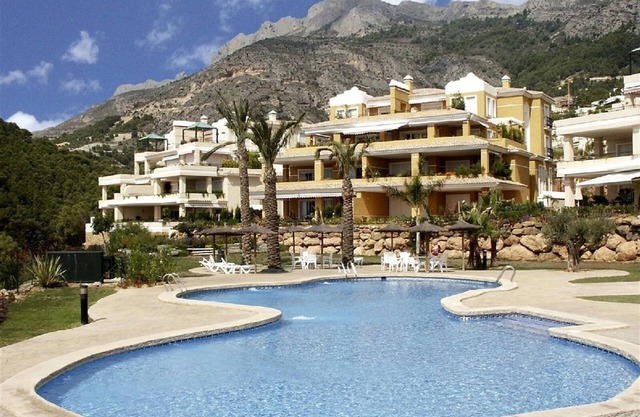 Apartment Ducado Real with Sea and Mountain View Pool and Wi-Fi