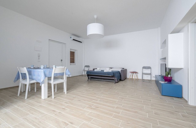 Apartment Ecate - 100m by the sea - Marina di Ragusa centre