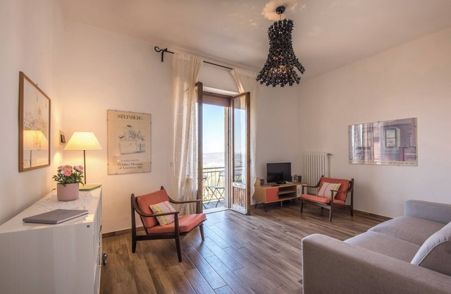 Apartment 'Entro le mura' with Balcony & Wi-Fi