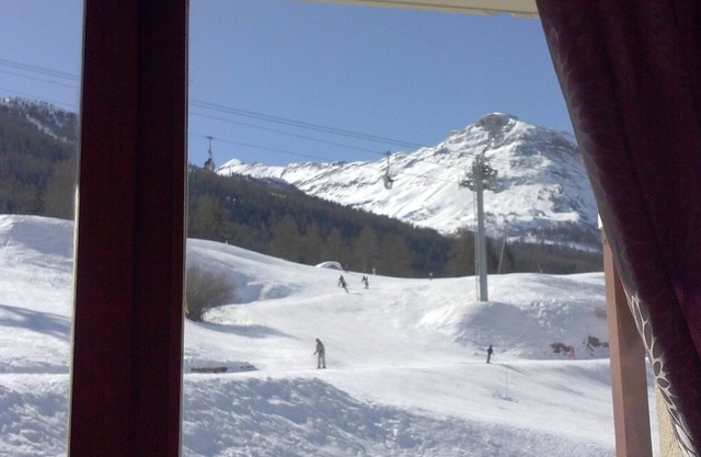 Apartment for 4 in "Les Hauts de Val Cenis" – Ski-in/Ski-out, Near ESF & Shops