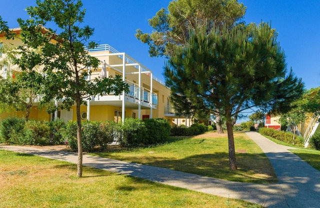 Apartment in Le Brusc near Sandy Beach