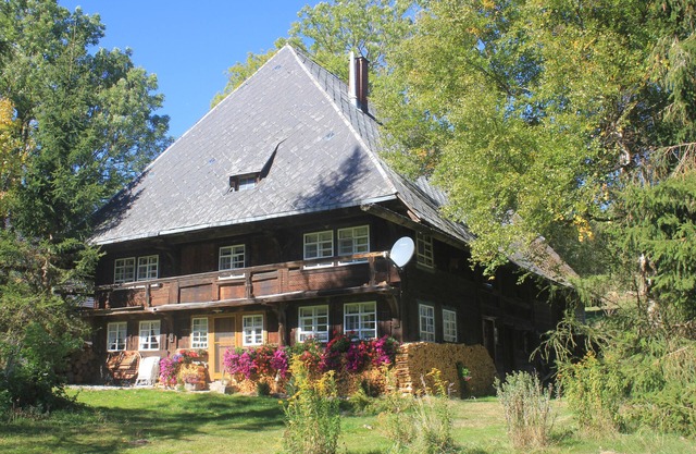 Apartment 'Hüsli' with Private Terrace, Private Garden and Wi-Fi