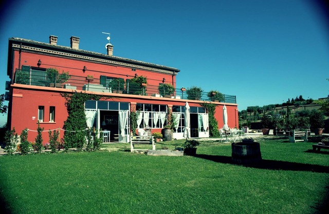 Apartment in Coriano near Vineyards & Beaches