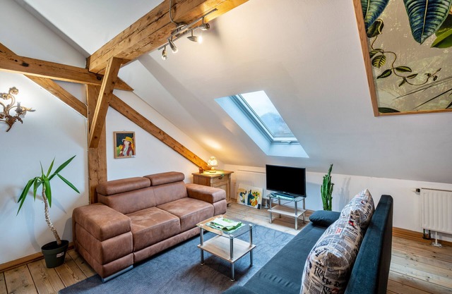 Apartment In A Hotel 'Nußdorfer Hof - Apartment 15' with Mountain View, Balcony and Wi-Fi