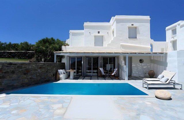 Apartment In A Hotel 'Anemos Suite with Private Pool' with Sea View, Wi-Fi and Air Conditioning