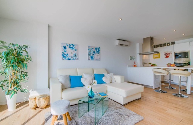 Apartment in Alcudia near Stunning Beach