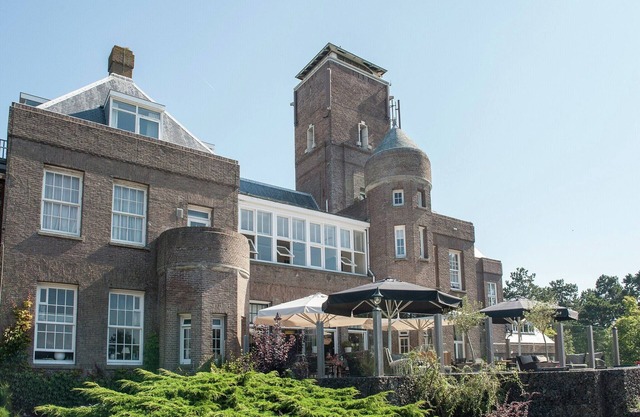 Apartment in Bergen aan Zee near the Beach